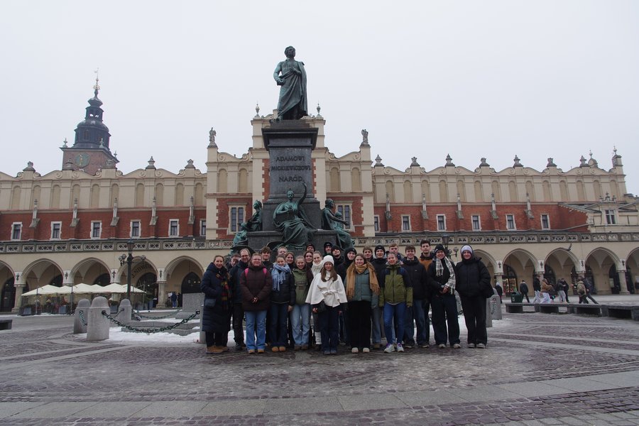 Gruppenfoto der Schülerinnen und Schüler