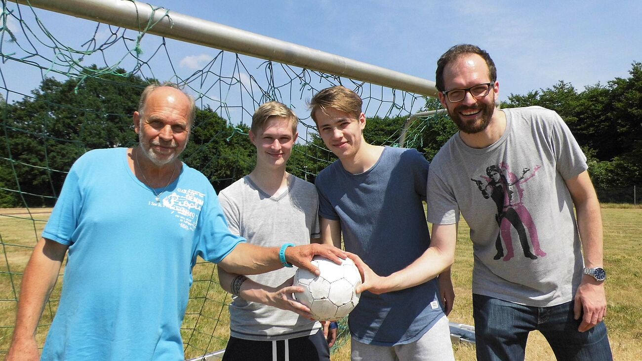 Foto: Lehrer gegen Schüler - die Betreuerteams 2018