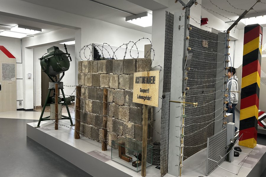 Ausstellung mit Relikten der Grenzsicherung