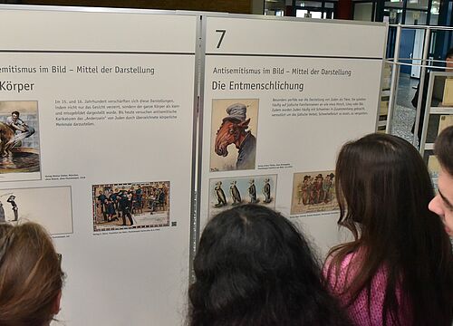 Ausstellungseröffnung "Abgestempelt"
