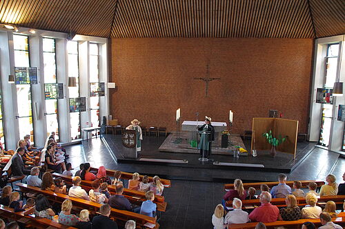 Foto: Ökumenischer Einschulungsgottesdienst in der St. Paulus-Kirche