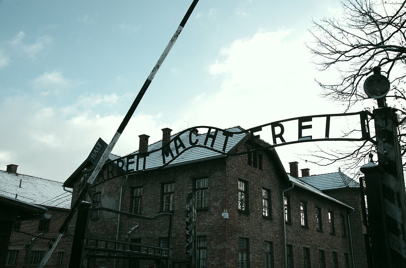 Foto: Ehemaliger Eingang zum Stammlager Auschwitz
