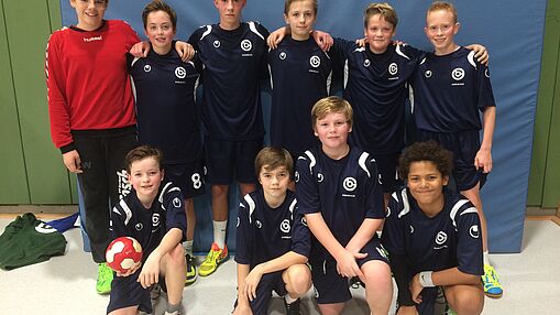 Foto: Neu formiertes Team: die Handballmannschaft des Gymnasiums Großburgwedel