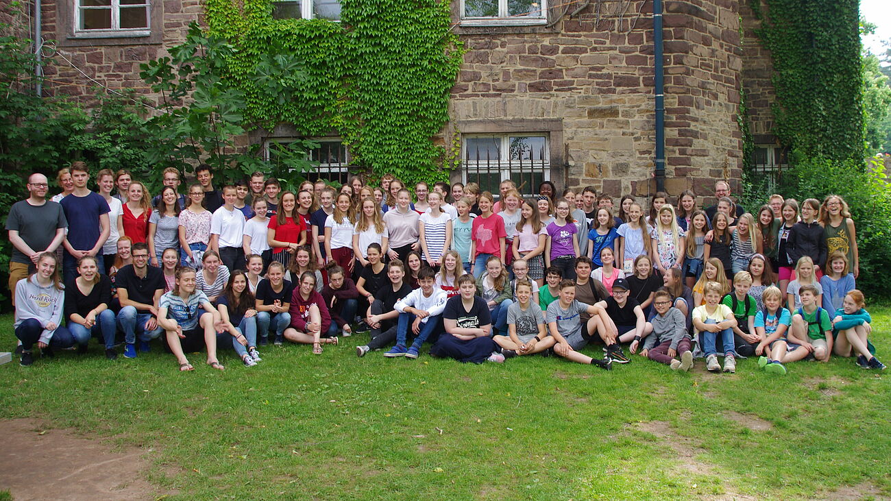 102 Schülerinnen und Schüler auf Musik-Arbeitsphase in Helmarshausen