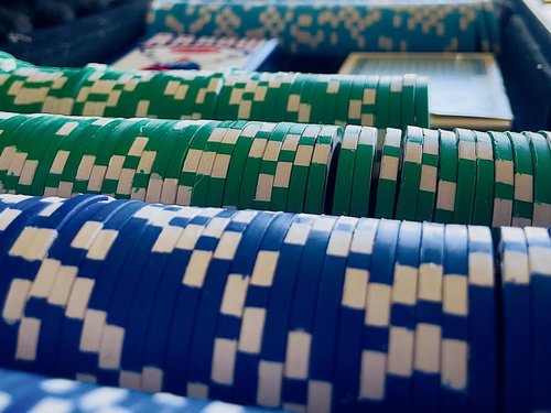 Nahaufnahme von einem Pokerkoffer