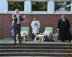 Bild: Gottesdienst mit Pastor Mykhailiuk und Pastorin Reller