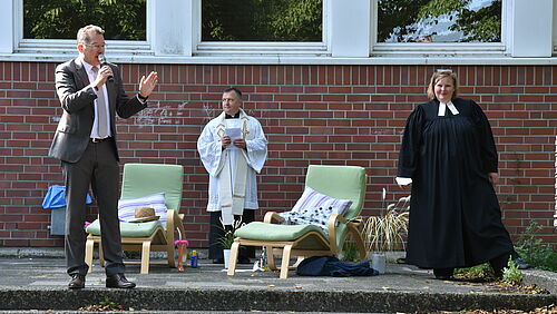 Bild: Gottesdienst mit Pastor Mykhailiuk und Pastorin Reller