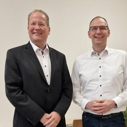Bild des alten und des neuen Vorsitzenden